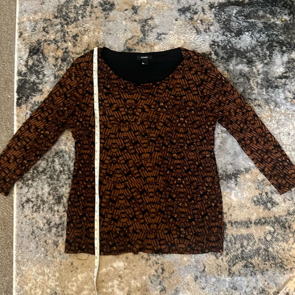 Brown Alfani stretchy top. Size large